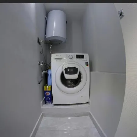 Nunu Apartment *